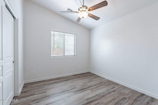 Building Photo - 24866 W Huntington Dr