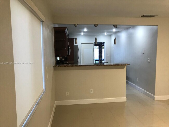 Building Photo - 2793 SW 31st Pl