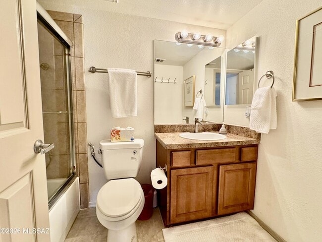 Building Photo - 5855 N Kolb Rd