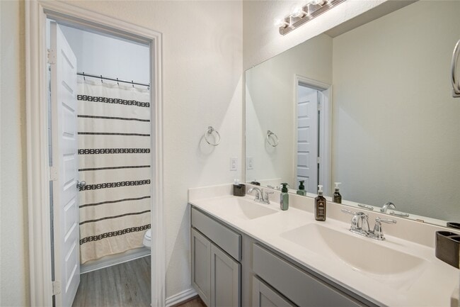 Building Photo - 5312 Latigo Ct