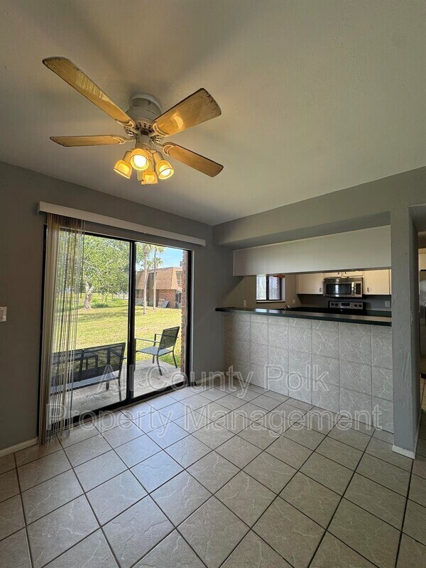 Building Photo - 1836 N Crystal Lake Dr