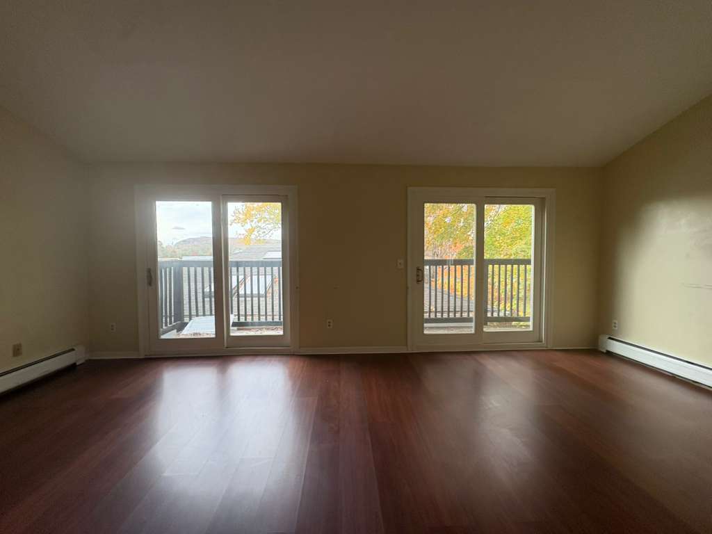 Building Photo - 156 Warner St