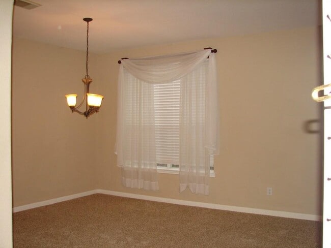 Building Photo - 1720 Lynnville Trail