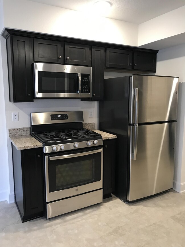 Building Photo - 19521 Mulberry Ln