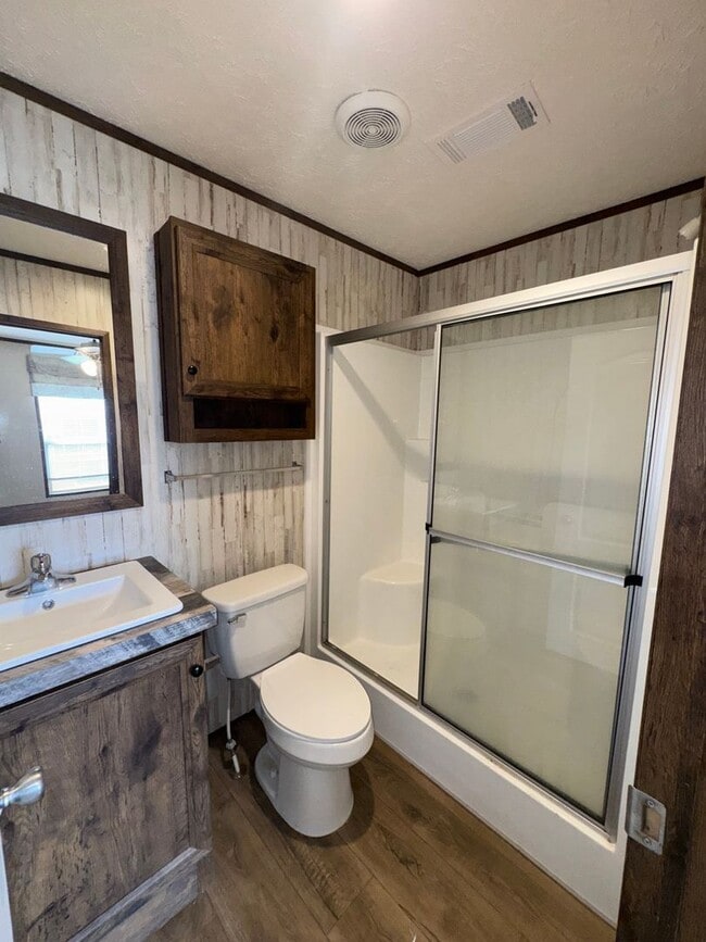 Building Photo - University Estates 63