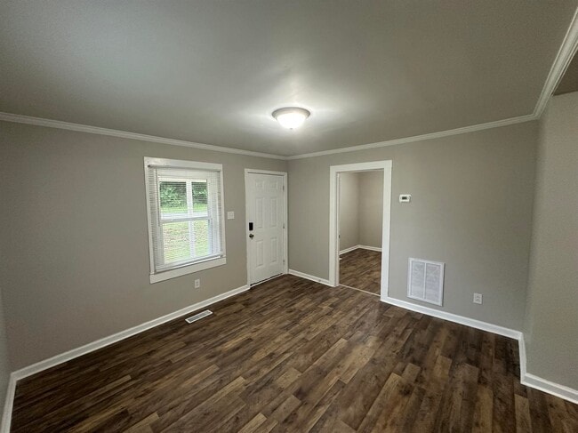 Building Photo - 420 Airline Ext