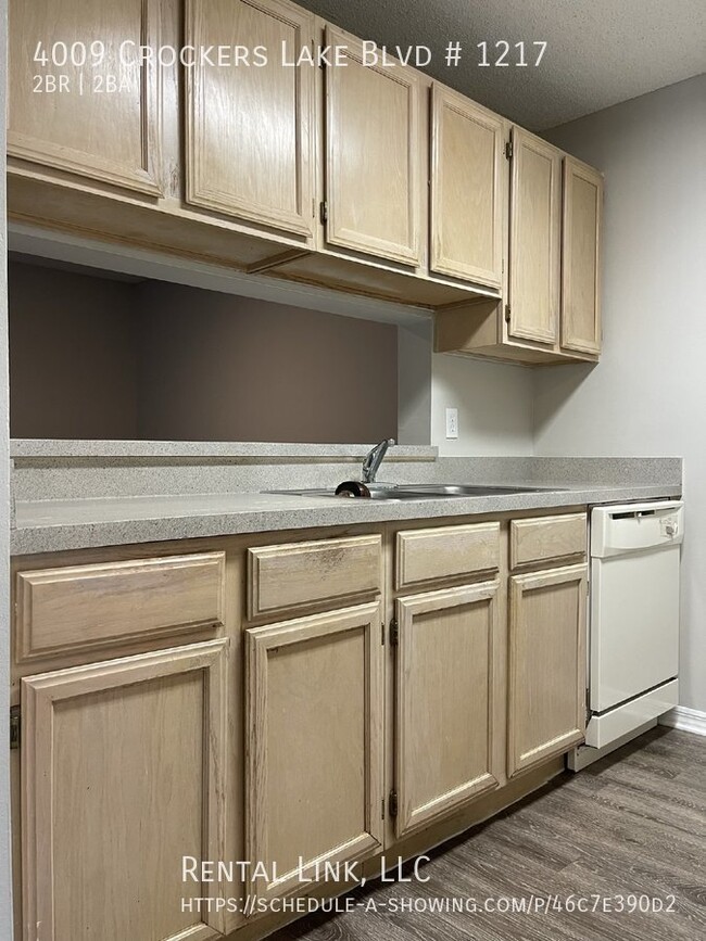 Building Photo - 4009 Crockers Lake Blvd # 1217