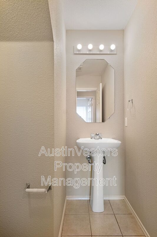 Building Photo - 808 Flatters Way