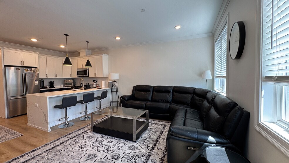 Living Room - 4281 Washington St