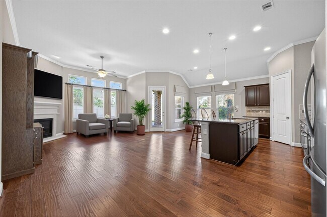 Building Photo - 14 S Sawbridge Cir