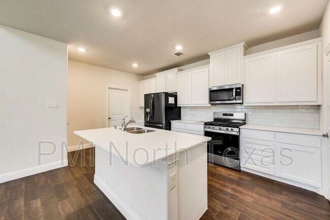 Building Photo - 6013 Wildflower Wy