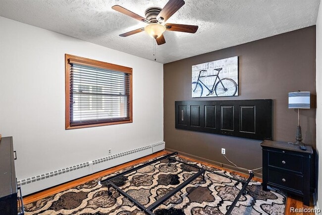 Building Photo - 836 Miller Ave