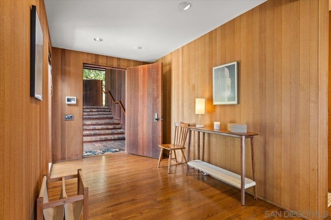 Building Photo - 8496 Westway Dr