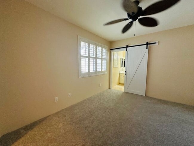 Building Photo - 3 Bedroom, 2 Bathroom Attached Home (Ka Ma...