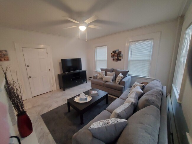 New TV, Wifi - 87 Vinton St