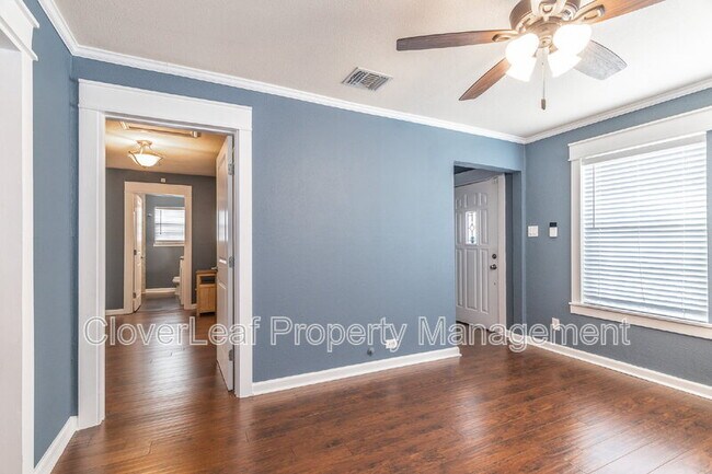 Building Photo - 1361 W Gramercy Pl