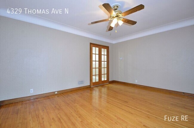 Building Photo - 4329 N Thomas Ave