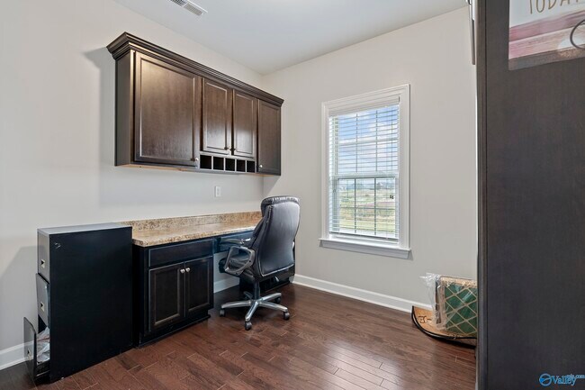 Building Photo - 16183 Evarard Dr NW