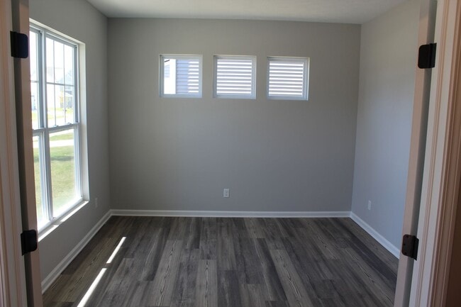 Building Photo - Spacious 4 BR in Brownsburg!