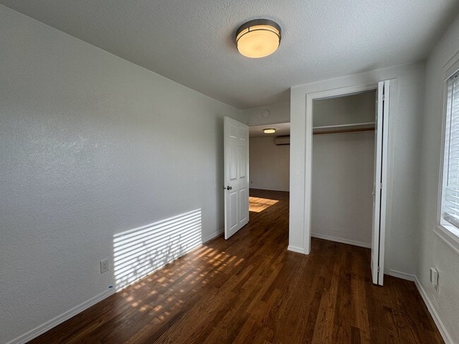 Building Photo - 4 Bedroom, 2 Bath House in SE Eugene