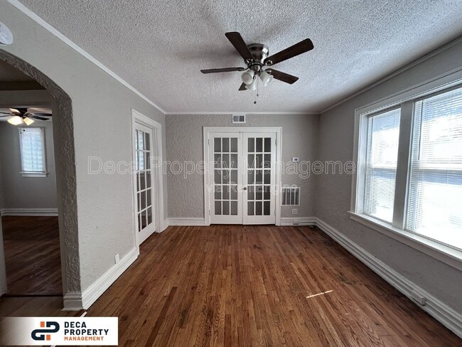 Building Photo - 4233 Ellenwood Avenue