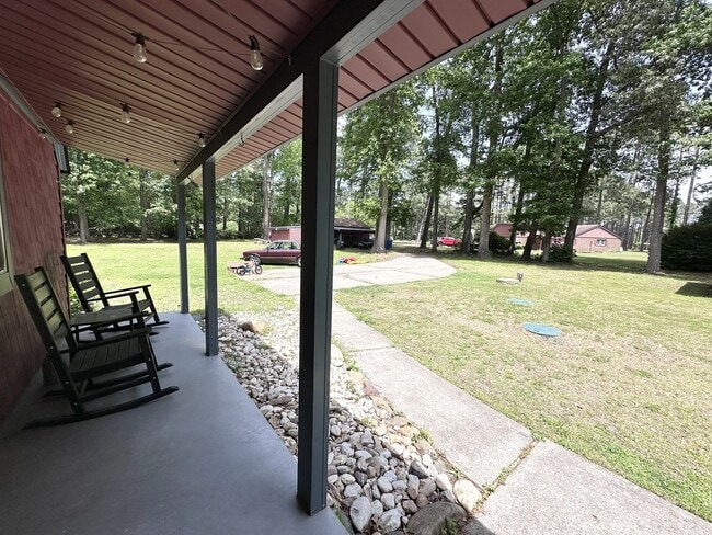 Building Photo - Updated Country Retreat with Modern Finishes & Peaceful Pungo Living