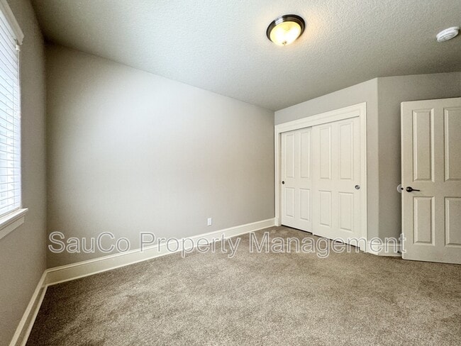 Building Photo - 13373 SW Shakespeare St