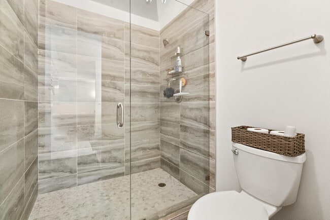 Building Photo - 6721 Bridlewood Ct
