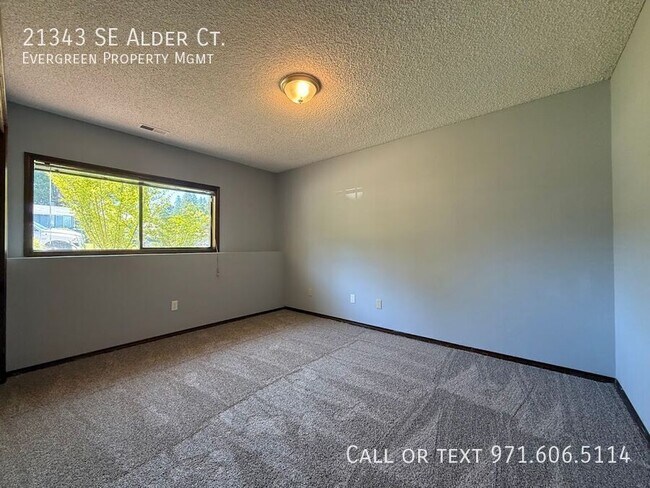 Building Photo - 21343 SE Alder Ct