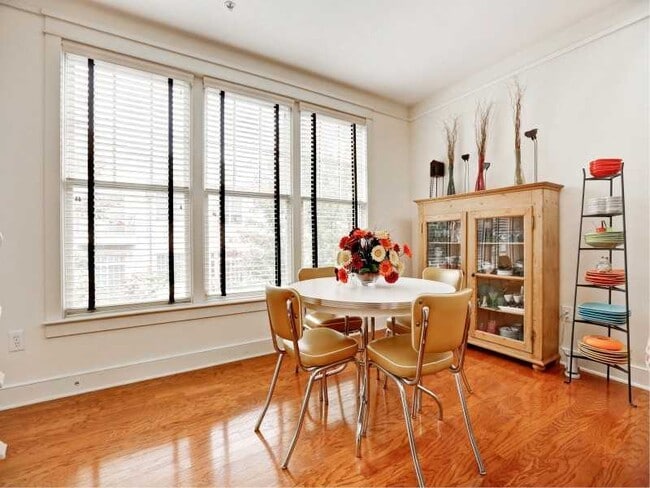 Building Photo - 273 12th St NE