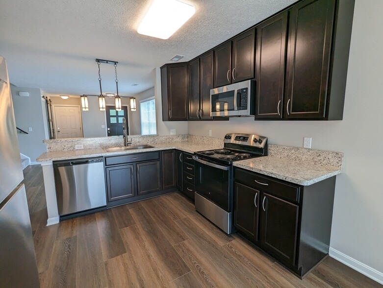 Kitchen - 4262 Stow Rd