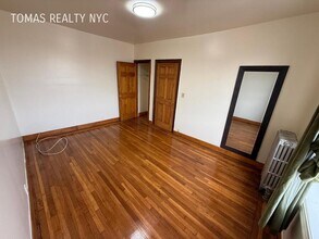 Building Photo - 710 E 235th St