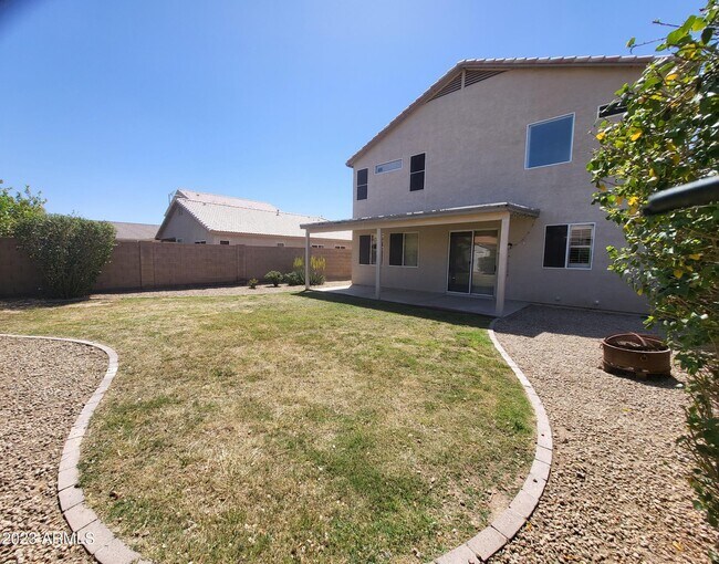 Building Photo - 6816 W Buckskin Trail
