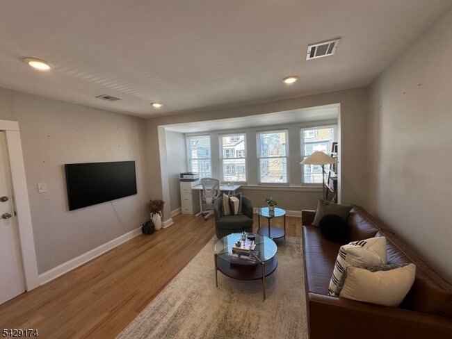 Building Photo - 282 Weequahic Ave