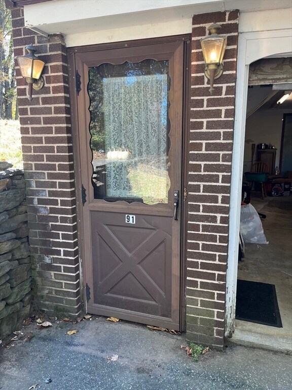 Building Photo - 93 Lantern Ln