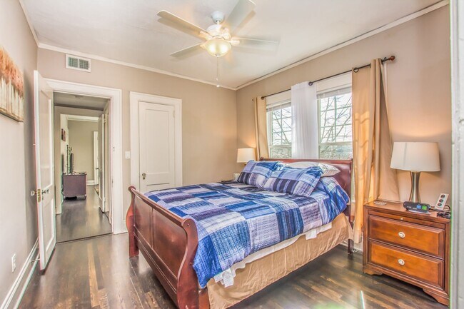 Building Photo - Charming 2 bed/1 bath in Poncey Highlands!