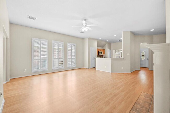Building Photo - 3642 Slocom Dr
