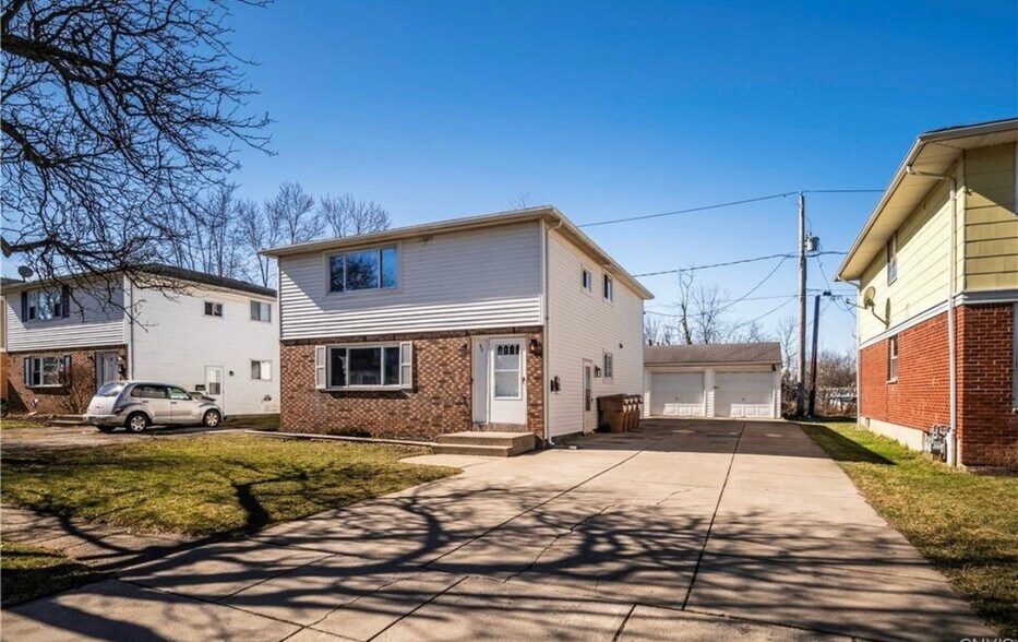 Building Photo - 22 Strasbourg Dr
