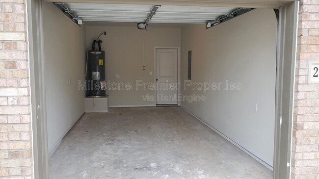 Building Photo - 2407 N Hickory St