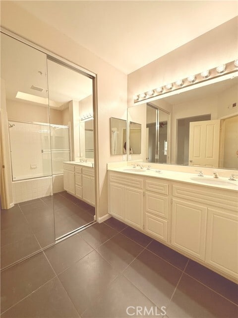 Building Photo - 2771 Dunstan Dr