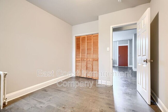 Building Photo - 425 N Highland Ave
