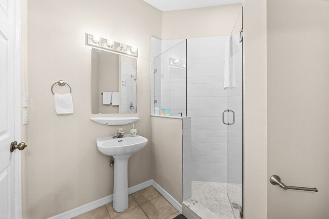 Building Photo - 9906 Perfect Dr