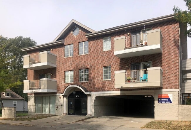 Interior Photo - 312SPU