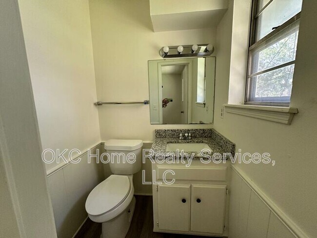 Building Photo - 421 NW 89th St