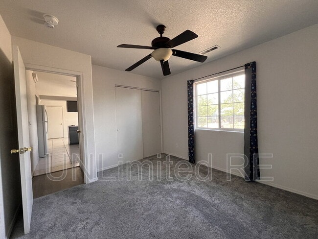 Building Photo - 2819 N Cedar Springs Ln
