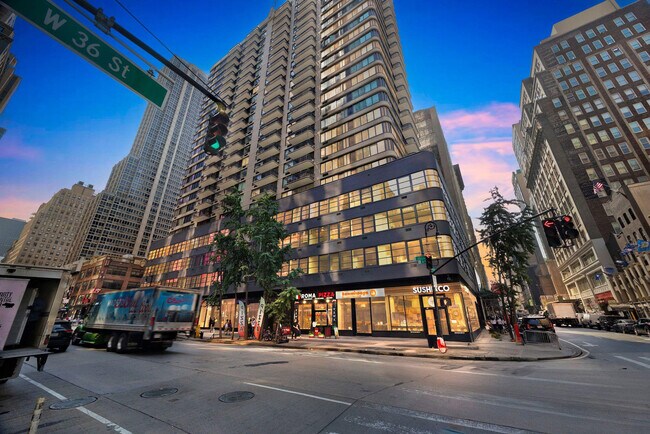 Building Photo - 980 6th Ave