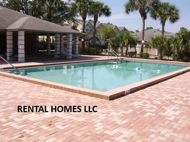 Building Photo - Patio Home with 3 Bedroom and 2 Bathrooms, Minutes Away From UCF, Technology Park, & the E/W Expr...