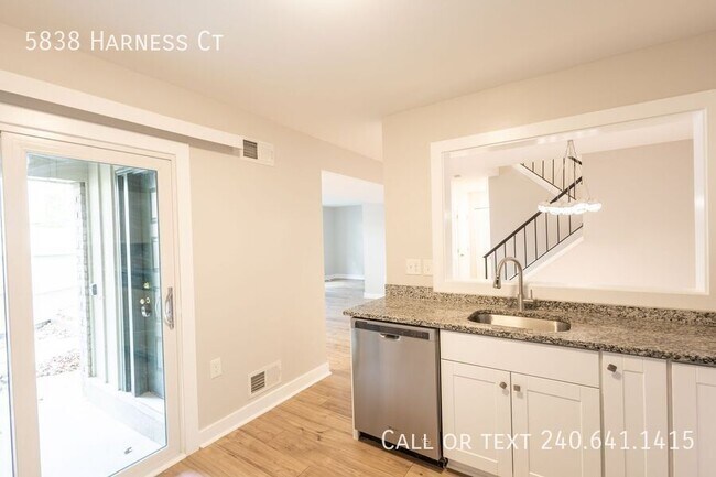 Building Photo - 5838 Harness Ct