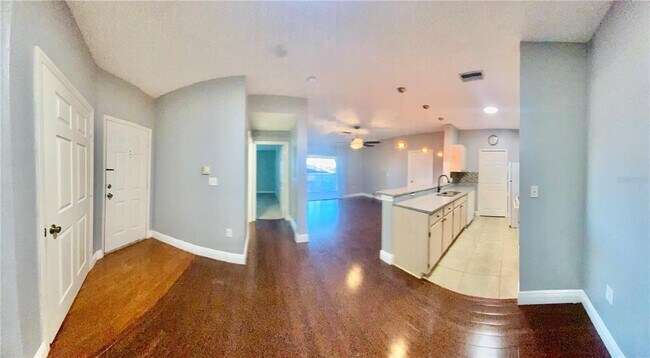 Building Photo - 5451 Vineland Rd