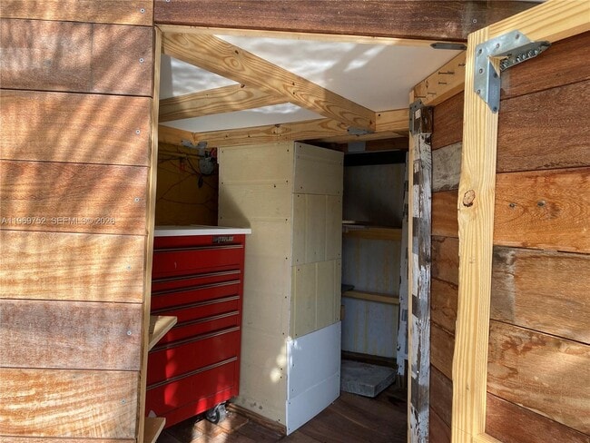 Building Photo - 720 NW 123rd Ave